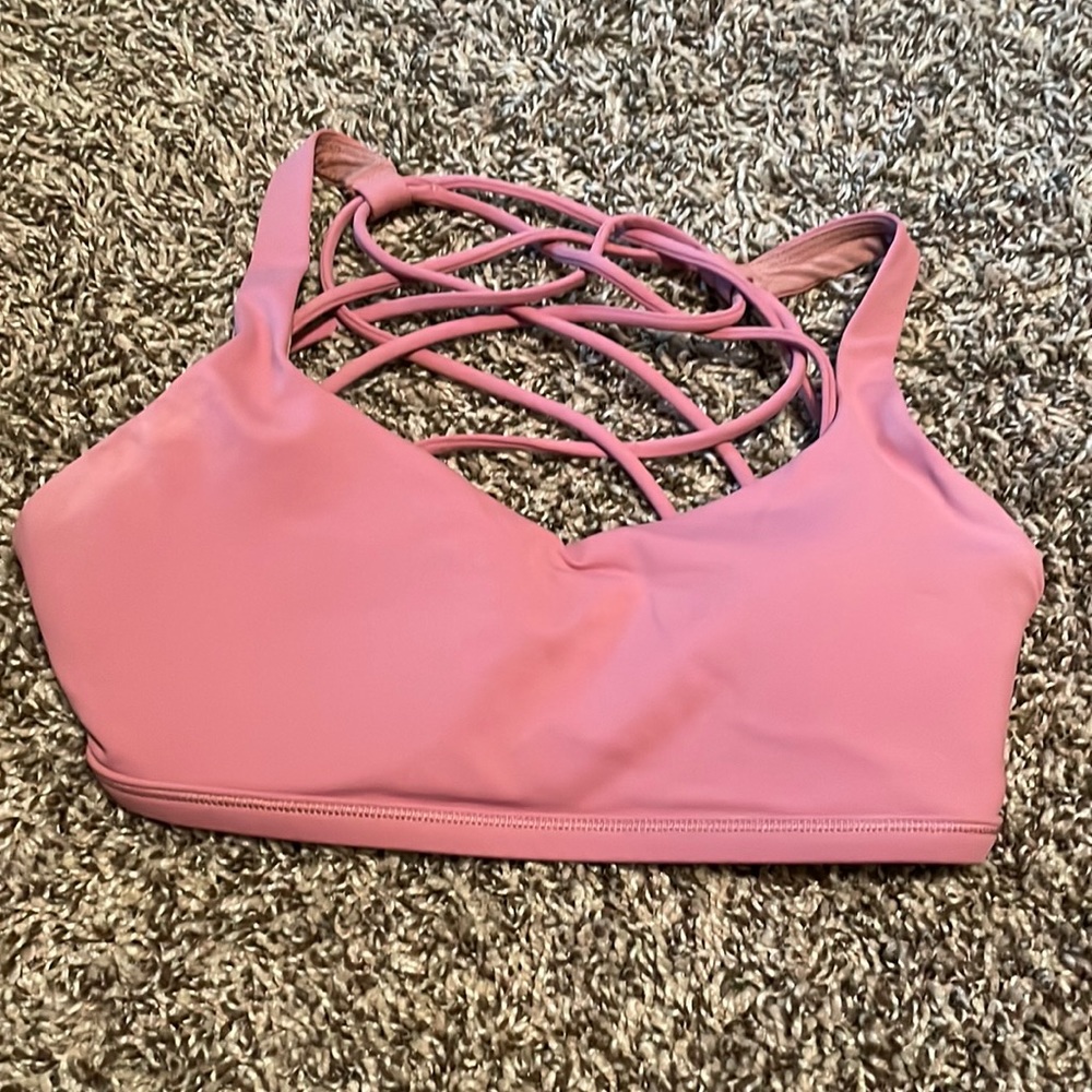 Lululemon sports bra